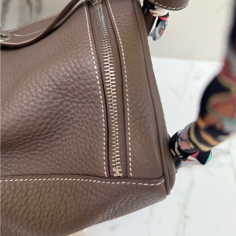 Sold Hermes Lindy Etoupe 34 - Picture 15 of 16